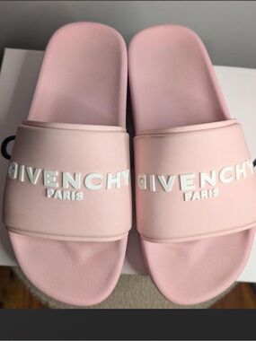 Givenchy Pink Logo Slide Sandals - Women's Authentic size 40 in women